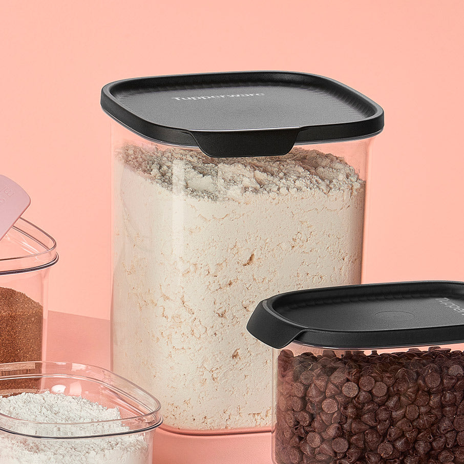 Tupperware Ultra Clear 15-Cup Airtight Food Storage Container