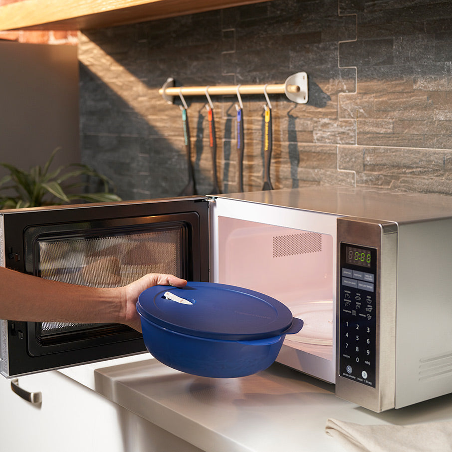 CrystalWave® 2-Piece Microwave-Safe Food Storage Bowls with Leakproof Lids