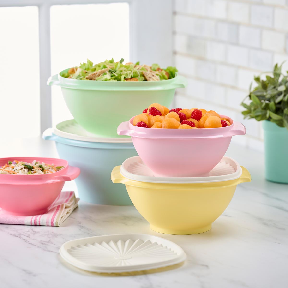 Vintage Servalier® 5-Piece Mixing Bowl Set with Lids