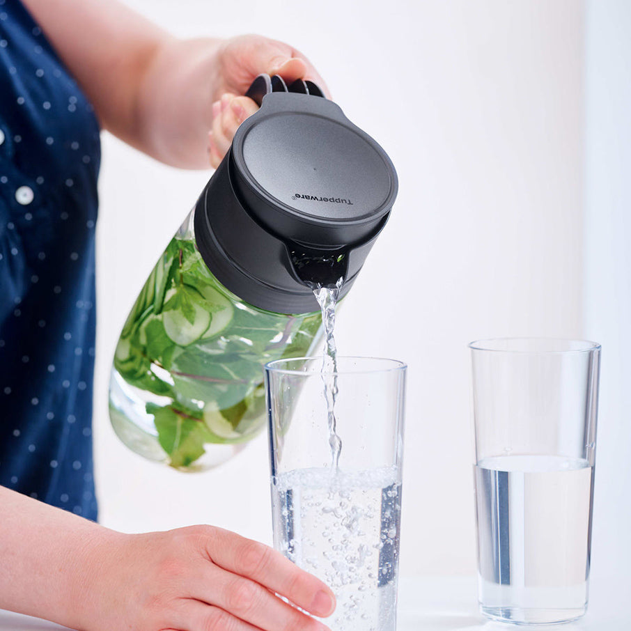 Clearly Elegant® 1.7L Pitcher with Strainer Lid – Unbreakable Tritan