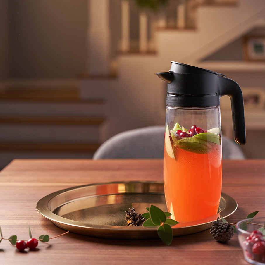 Clearly Elegant® 1.7L Pitcher with Strainer Lid – Unbreakable Tritan